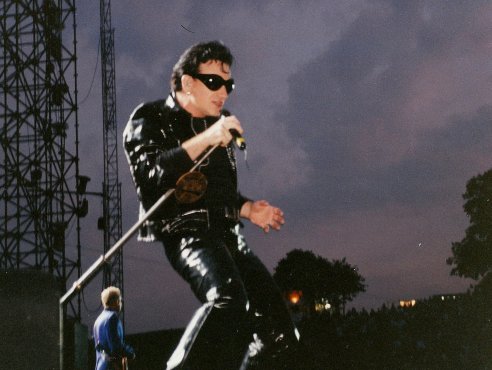 Bono Zooropa Leeds 14 August 1993_0004